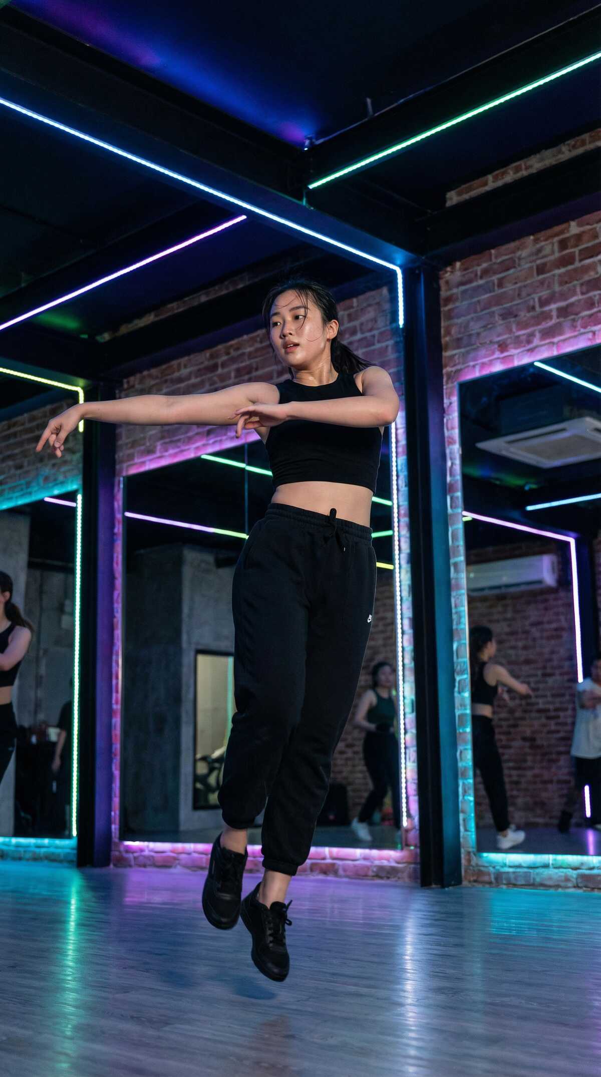 四虎文化研究员周雅文